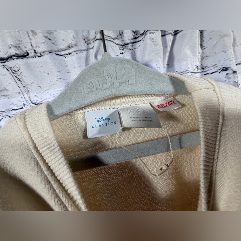 Zara Disney Classics Stitch Cream Sweater EUC - Picture 4 of 5